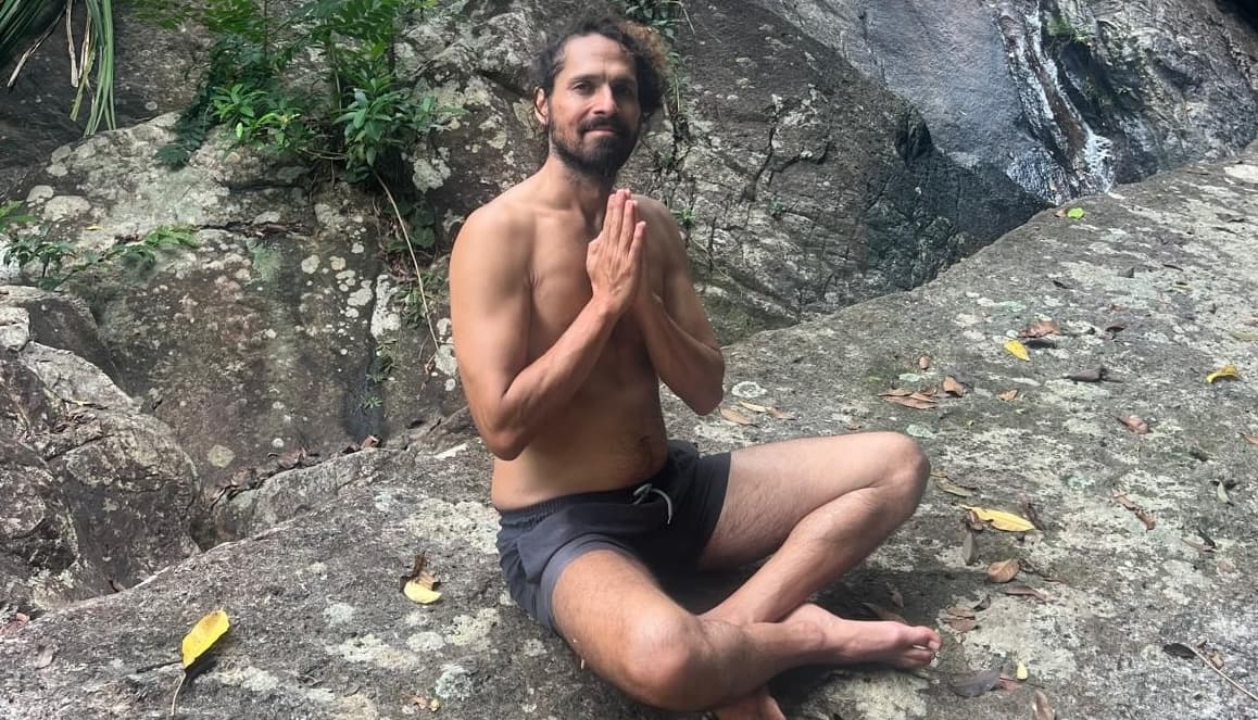 Sesión de respiración en la naturaleza